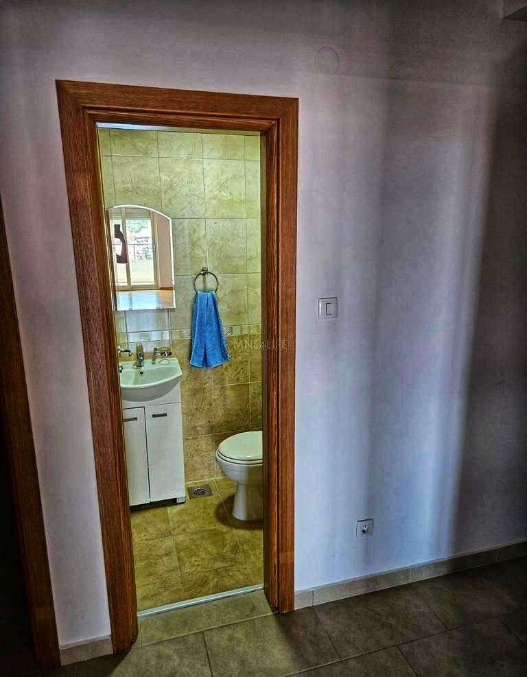 374